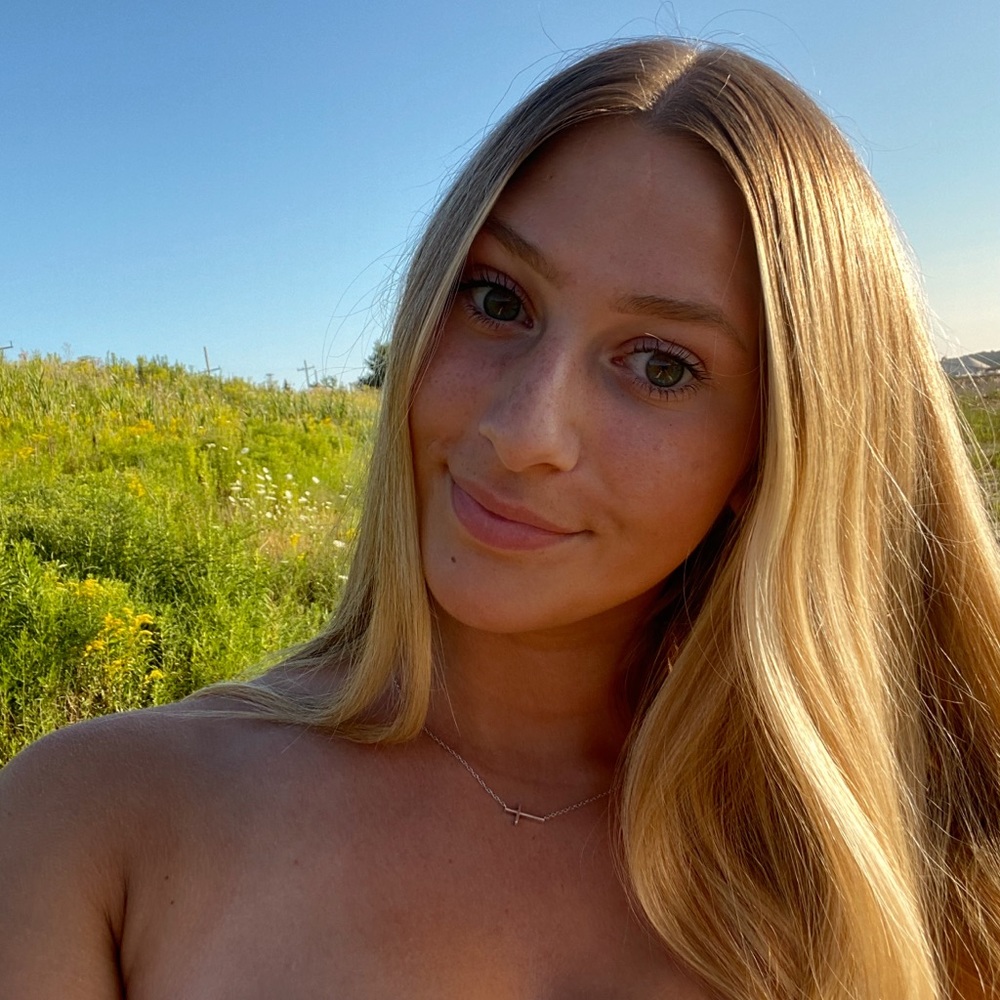 Meet your Posher, Alyssa